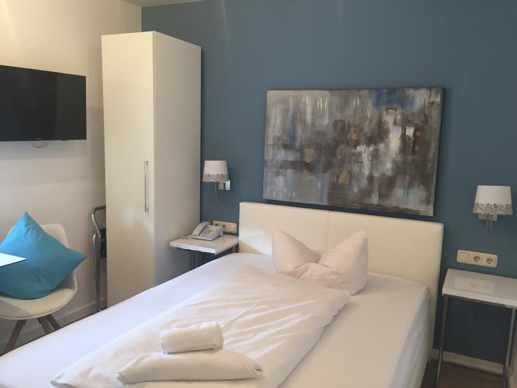 Arthotel Restaurant Pfeffermuehle Ingolstadt Phòng bức ảnh