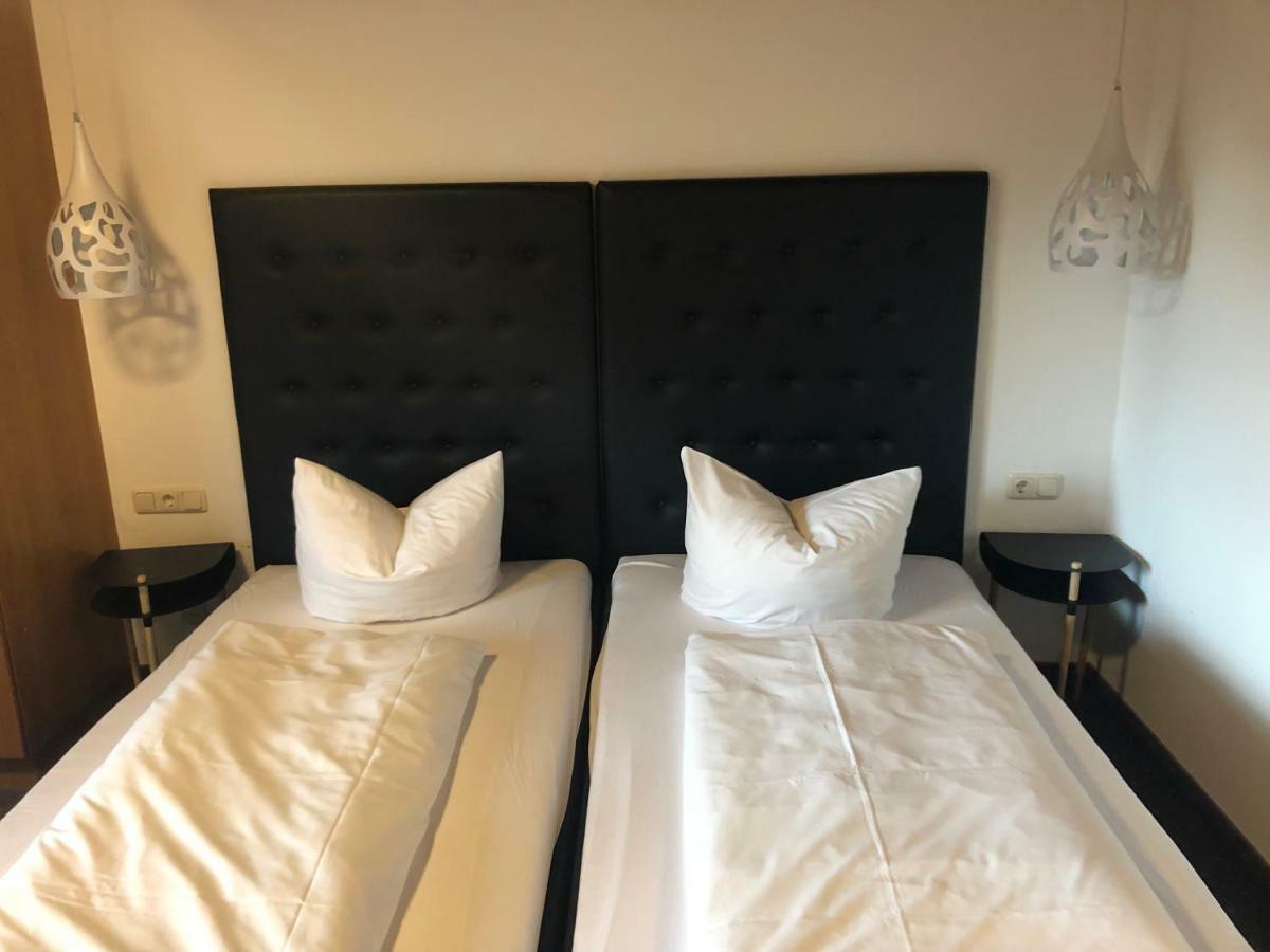 Arthotel Restaurant Pfeffermuehle Ingolstadt Ngoại thất bức ảnh